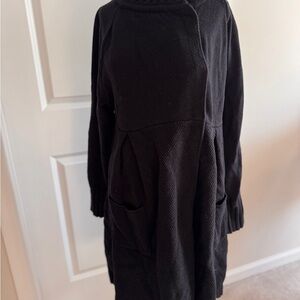 Seraphine Black Long Sleeve Coat with three snaps